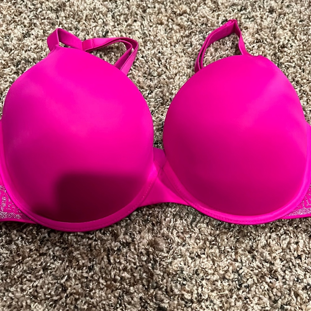 Victoria’s Secret PINK push-up bra